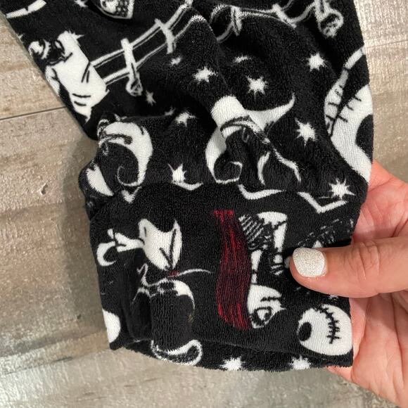 Disney The Nightmare Before Christmas Pajama Set Women’s Black Size M (8-10) PJs - Picture 4 of 11